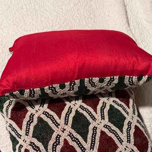 Festive Beaded Holiday Pillows - Picture 5 of 9